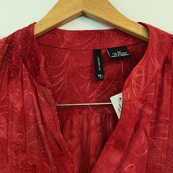 NWT New Directions knit Roll tab Sleeve Top Size Medium - Picture 3 of 10